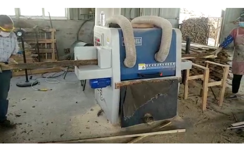 俄罗斯地区-辐射松白松